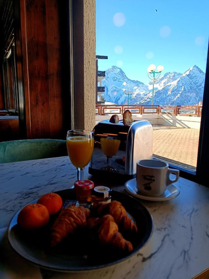Hotel Turan Les Deux Alpes Exterior photo